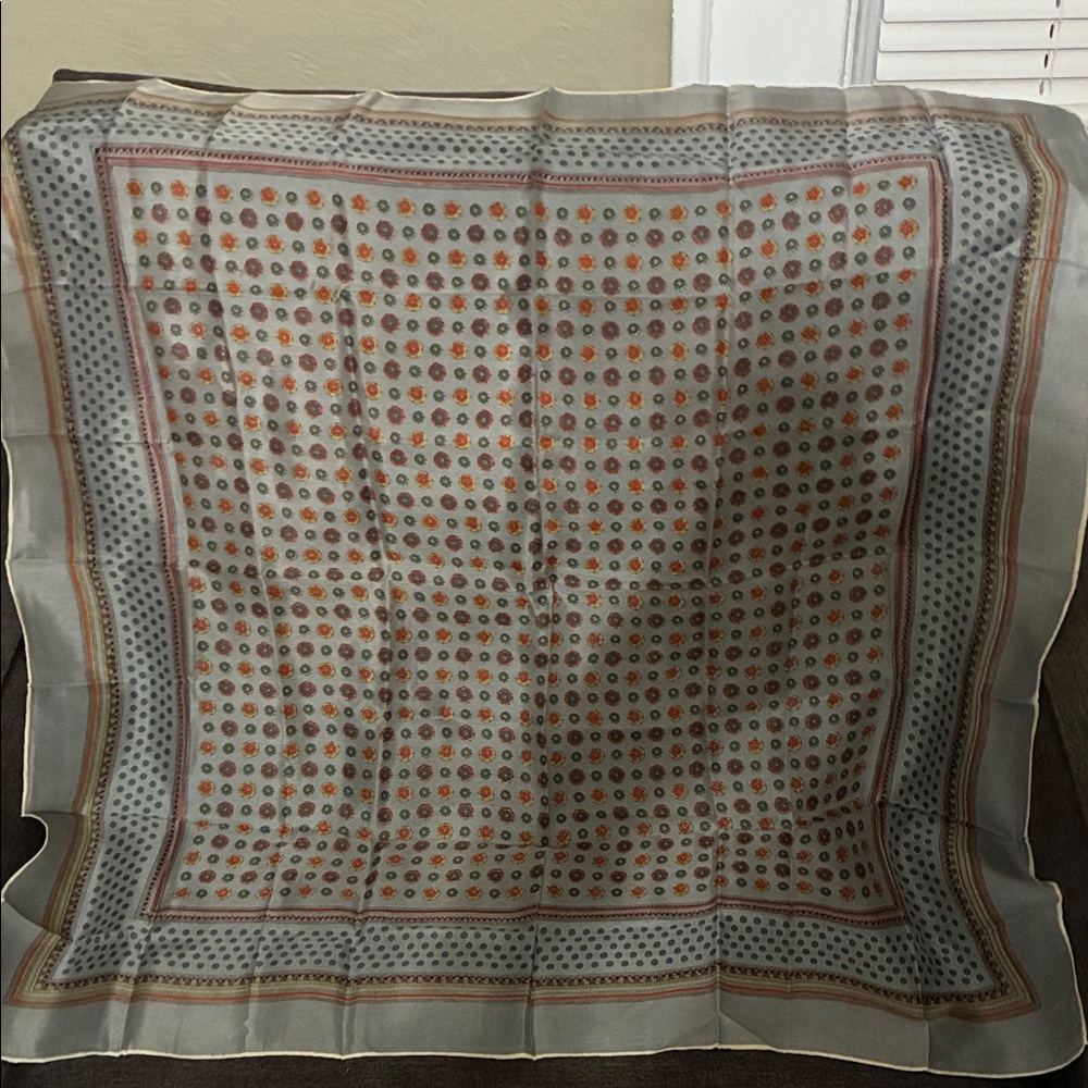 Beautiful large vintage scarf 30 X 30